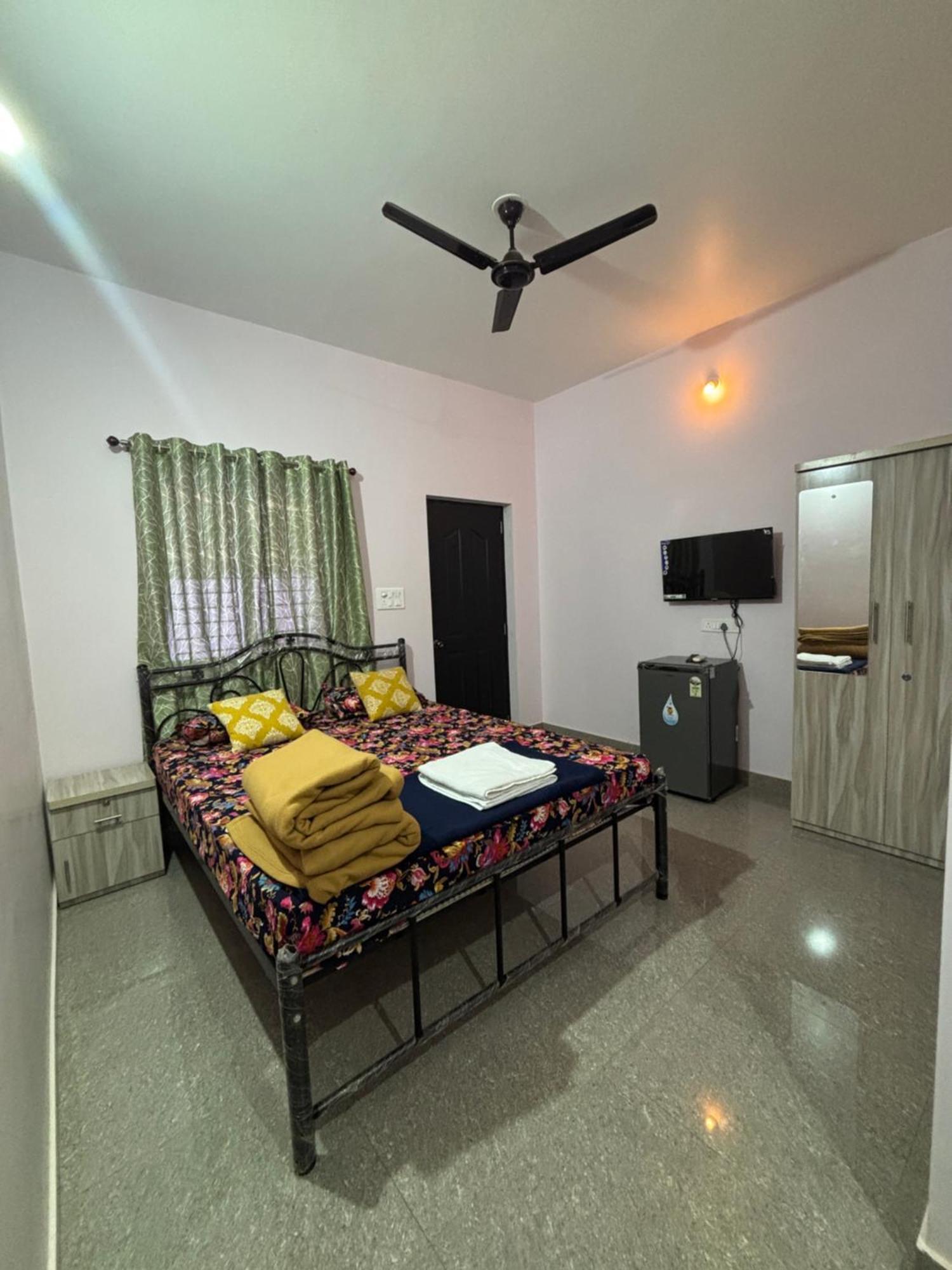 Tamasha Goa Vagator Hostel Exterior photo
